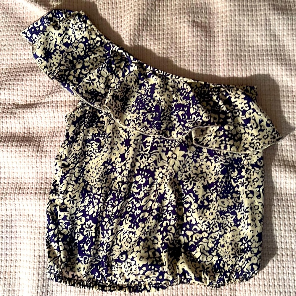 American Eagle Off shoulder Purple&white Make a bundle w/other tops in closet $